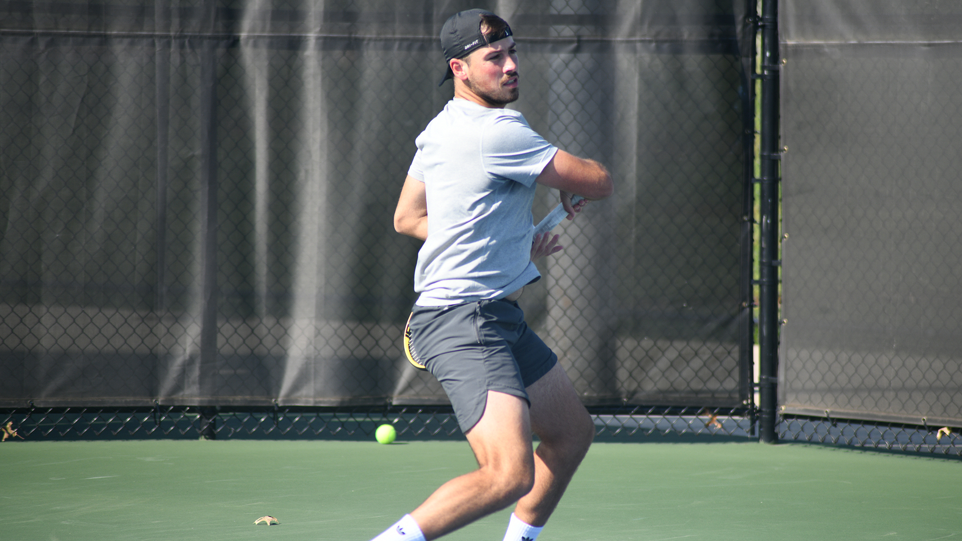 Men’s Tennis Sweeps Tennessee Southern; Advances to MSC Semifinals